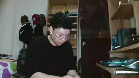 Snapshot of sebasslops chatting on February 23, 2025, 11:47 pm Sebas online show from February 23, 2025, 11:47 pm