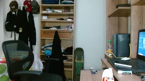 Snapshot of sebasslops chatting on February 26, 2025, 2:04 am Sebas online show from February 26, 2025, 2:04 am