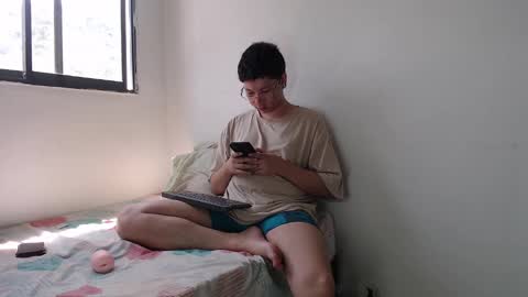 Snapshot of sebasslops chatting on March 2, 2025, 3:59 pm Sebas online show from March 2, 2025, 3:59 pm