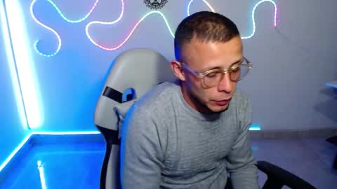 Sebastian online show from November 13, 2025, 6:12 am