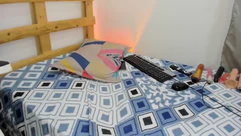 sebastian 0422 online show from October 1, 2025, 2:23 pm