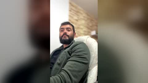 Snapshot of sebastian_ferreira chatting on January 15, 2026, 4:22 pm sebastian_ferreira online show from January 15, 2026, 4:22 pm