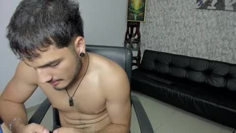 Snapshot of sebastian_jhonson chatting on October 6, 2025, 3:37 am sebastian_jhonson online show from October 6, 2025, 3:37 am