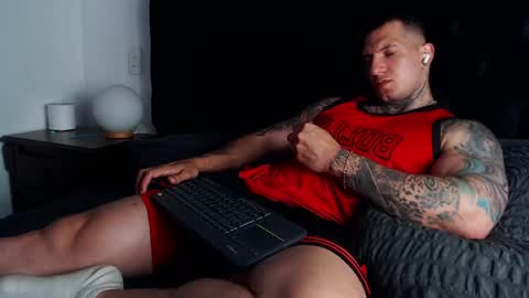 Snapshot of sebastian_muss chatting on May 28, 2026, 6:49 pm Sebastian online show from May 28, 2026, 6:49 pm