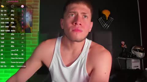 Snapshot of sebastianmaximoff chatting on February 2, 2025, 4:43 pm Sebastian online show from February 2, 2025, 4:43 pm