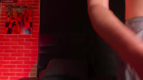 Snapshot of sebastianmaximoff chatting on February 5, 2025, 1:00 pm Sebastian online show from February 5, 2025, 1:00 pm