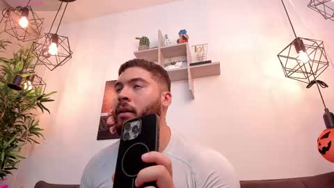 Instagram jeanpaulfit  online show from October 24, 2025, 11:01 pm