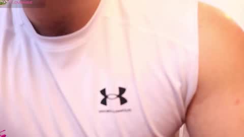 Instagram jeanpaulfit  online show from November 27, 2025, 11:51 pm