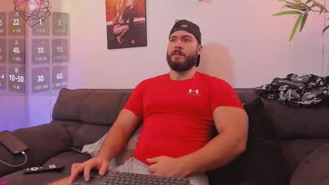 Instagram jeanpaulfit  online show from January 18, 2026, 2:32 pm