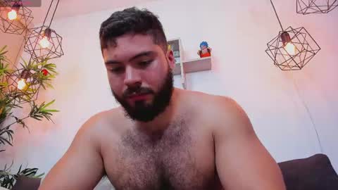 Instagram jeanpaulfit  online show from April 21, 2026, 1:42 am