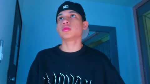 Sebastian online show from November 30, 2025, 8:24 pm