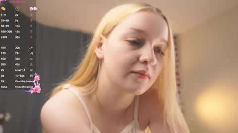 Snapshot of sebrinarainha chatting on September 22, 2025, 7:38 pm Rina online show from September 22, 2025, 7:38 pm