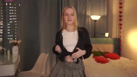 Snapshot of sebrinarainha chatting on October 10, 2025, 7:13 pm Rina online show from October 10, 2025, 7:13 pm