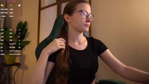 Snapshot of second_aid chatting on October 13, 2025, 5:40 am Brenda online show from October 13, 2025, 5:40 am