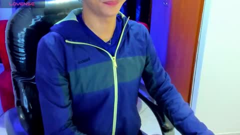 JUSTIN online show from November 26, 2025, 12:28 pm