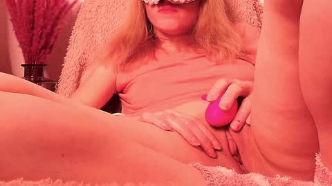 Anni online show from December 30, 2024, 10:55 pm