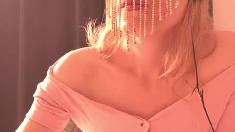 Snapshot of secretanni chatting on July 2, 2026, 1:17 pm Anni online show from July 2, 2026, 1:17 pm