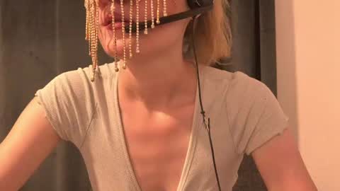 Snapshot of secretanni chatting on July 7, 2026, 8:02 pm Anni online show from July 7, 2026, 8:02 pm