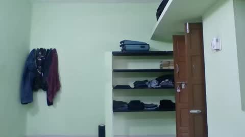 secretly_sensual online show from September 13, 2025, 4:56 am