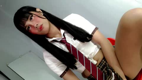 YU RI online show from November 16, 2025, 6:08 am