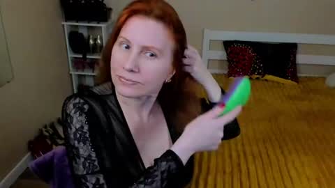 Snapshot of seductive_foxy_ chatting on June 16, 2026, 7:27 pm seductive_foxy_ online show from June 16, 2026, 7:27 pm