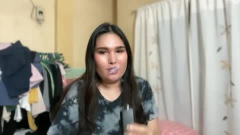 seductive_housewife online show from April 11, 2026, 2:21 pm