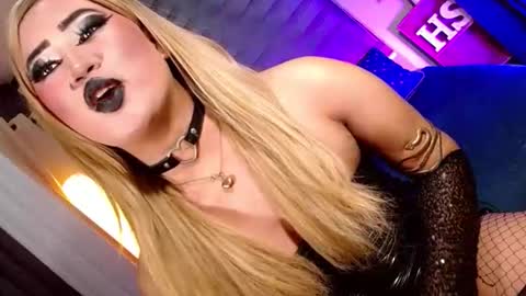 Snapshot of seductive_scarllete chatting on April 21, 2026, 4:34 pm SCARLETTE online show from April 21, 2026, 4:34 pm