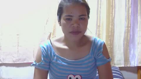 seductive_treasure online show from April 15, 2026, 10:44 am