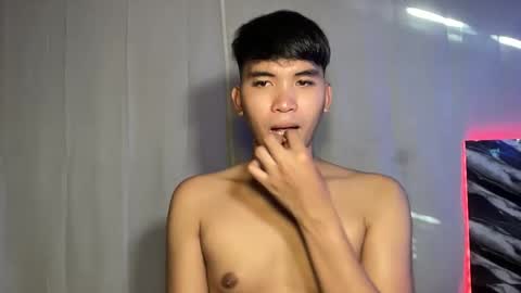 Snapshot of seductive_william chatting on March 23, 2026, 8:40 am William online show from March 23, 2026, 8:40 am