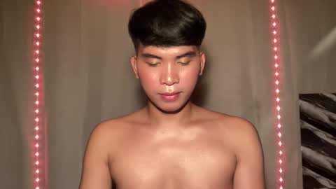 Snapshot of seductive_william chatting on April 6, 2026, 2:40 pm William online show from April 6, 2026, 2:40 pm