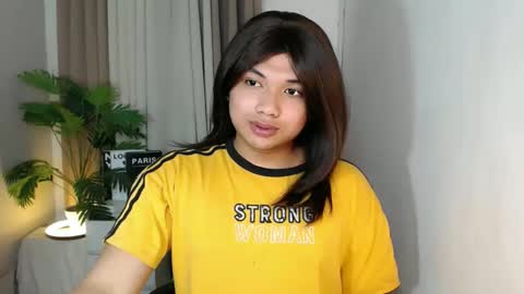 Deluxe online show from March 4, 2026, 7:53 pm