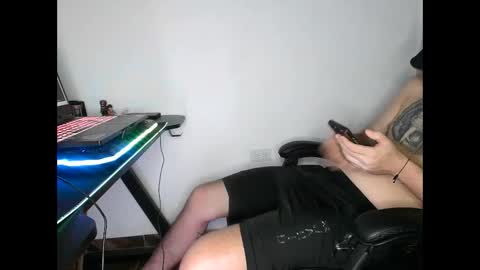 seduxionduo online show from December 4, 2025, 2:32 am