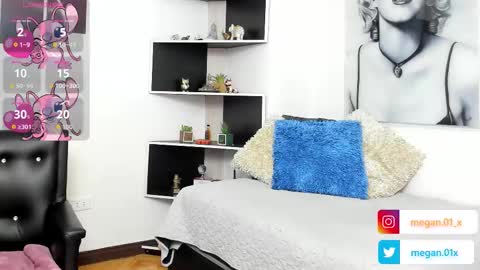 seelena_f online show from December 3, 2025, 10:35 am