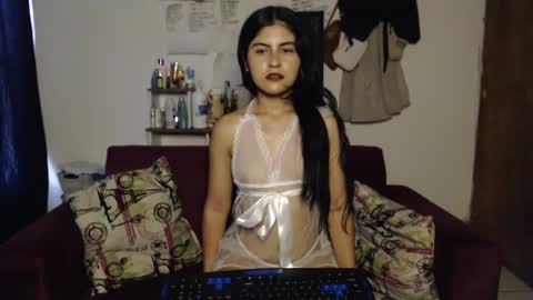 seleena_01 online show from February 25, 2025, 10:18 pm