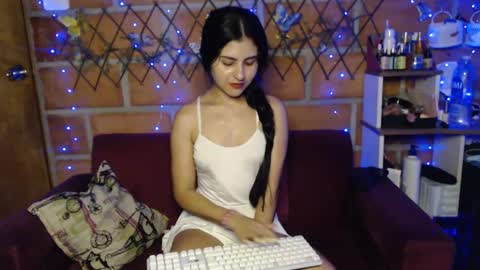seleena_01 online show from September 25, 2025, 11:08 pm