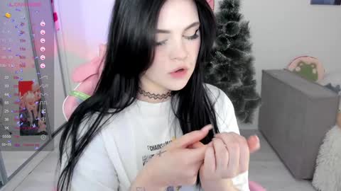 Selena  online show from December 23, 2024, 8:22 am