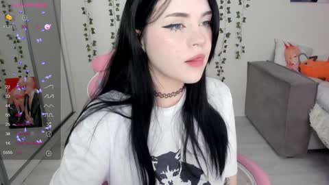 Selena  online show from January 28, 2025, 5:11 am