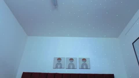 Selena online show from October 17, 2025, 11:57 am