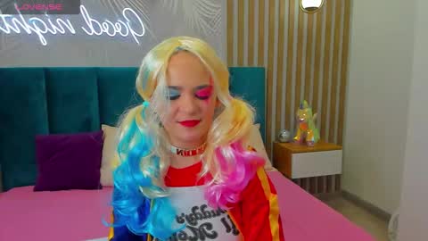 Snapshot of selena_cutiee chatting on October 10, 2025, 1:37 am Selena online show from October 10, 2025, 1:37 am