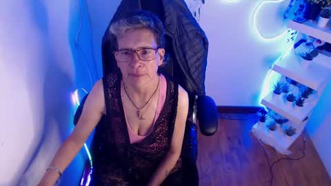 Snapshot of selena_ferreira chatting on June 18, 2026, 11:25 am Selena online show from June 18, 2026, 11:25 am
