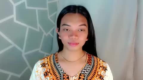 Selena online show from April 19, 2026, 1:38 am