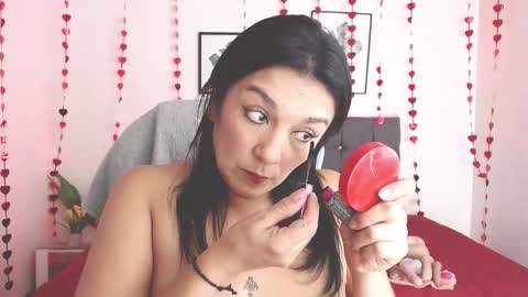 Selena online show from February 19, 2025, 4:22 pm