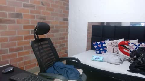 Selena online show from March 26, 2026, 4:51 am