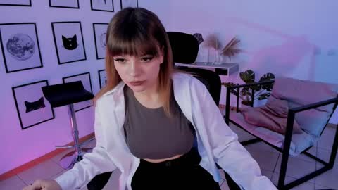 Selena ntmy online show from December 22, 2024, 10:28 am