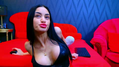 Selena Noir online show from February 4, 2025, 6:36 am