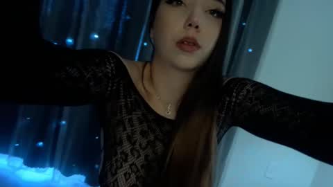 Selena Powe  online show from February 28, 2025, 7:25 pm