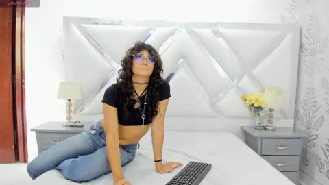Selena reyess online show from September 29, 2025, 8:24 pm