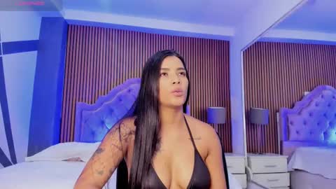 selenastonne online show from September 13, 2025, 7:46 pm