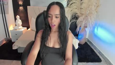 Snapshot of selene_diior chatting on May 27, 2026, 10:23 am selene_diior online show from May 27, 2026, 10:23 am