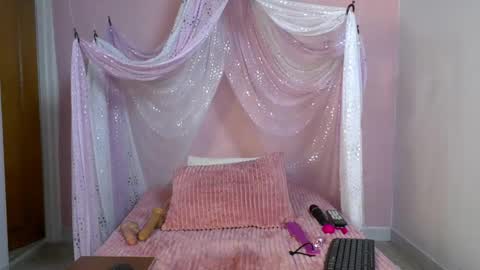Snapshot of selene_moretti chatting on June 2, 2026, 12:07 pm selene online show from June 2, 2026, 12:07 pm